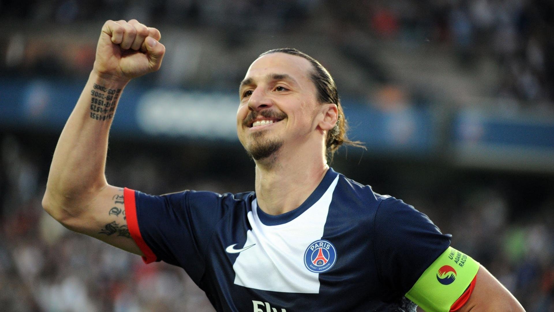 《王者荣耀》“超级战队”冠军争夺：谁才是唯一王者？