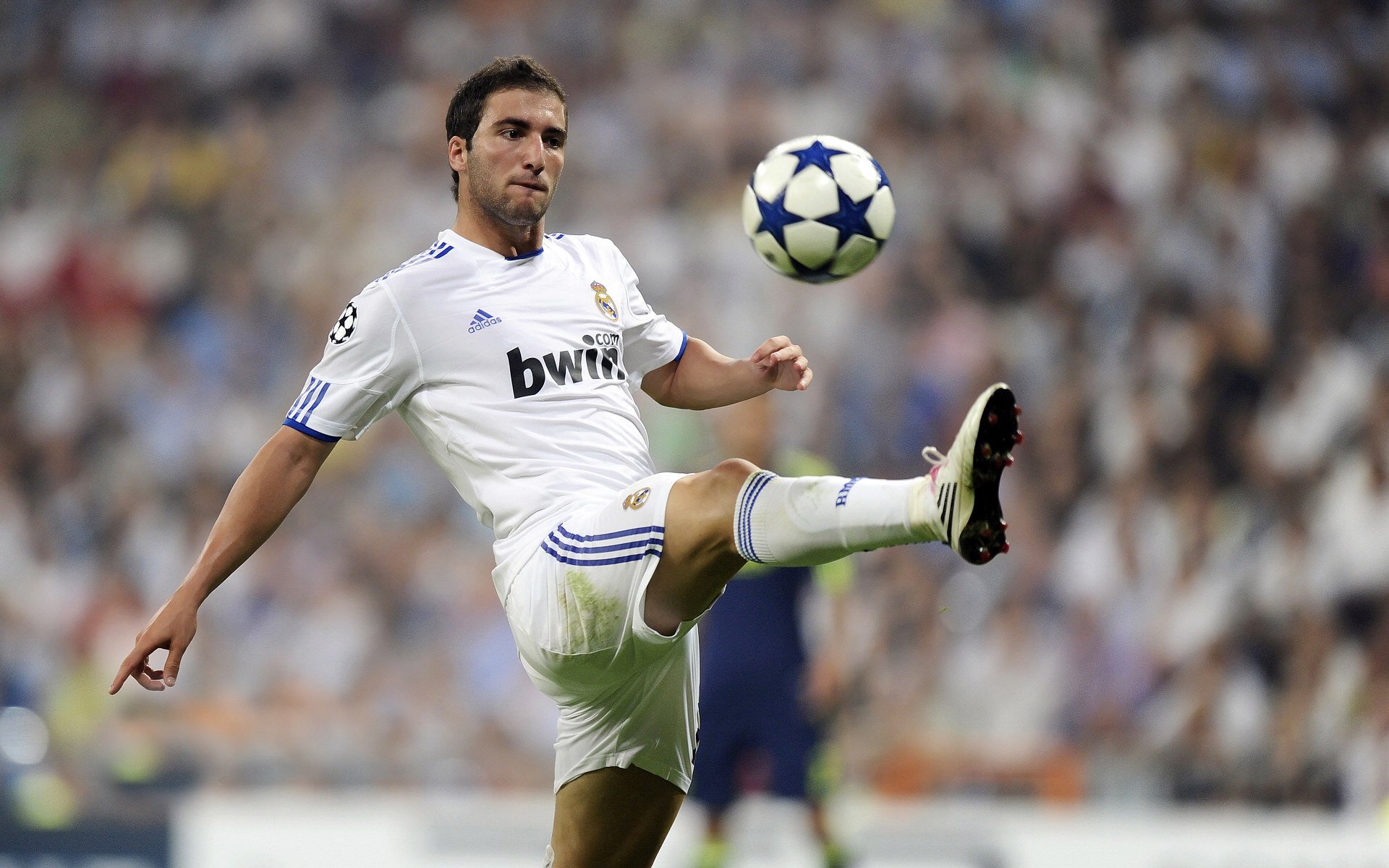 国际足坛巡回讲座推广现代足球发展理念,现代足球理念的介绍