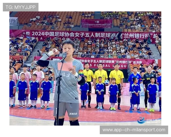 中国足球职业联赛推动女性职业足球独立赛制体系，女子足球队员中国