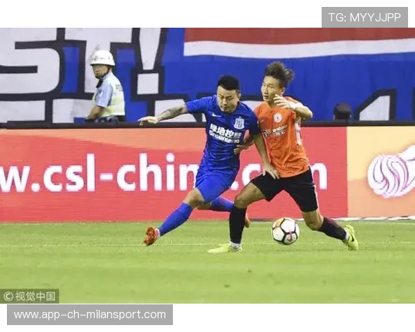 上海申花中路直塞更敢传，前锋反越位形成单刀